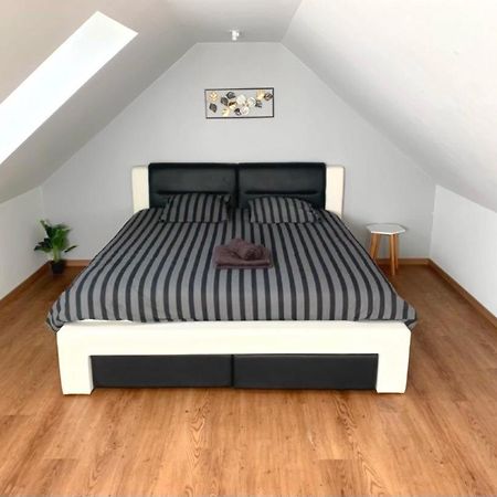 Loft Evasion , Parking Gratuit , 5 Min Auxerre Apartment Moneteau Exterior photo